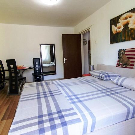 Premium Family Apartment, Floreasca Area Bukares Bagian luar foto