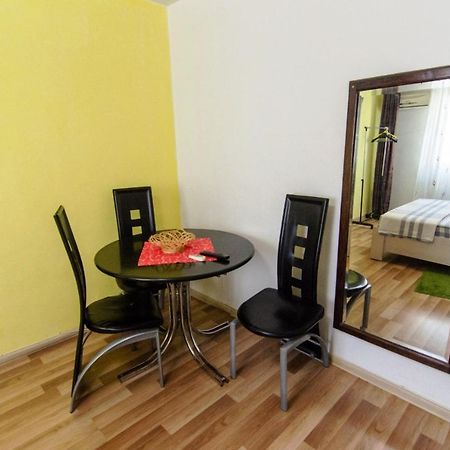 Premium Family Apartment, Floreasca Area Bukares Bagian luar foto