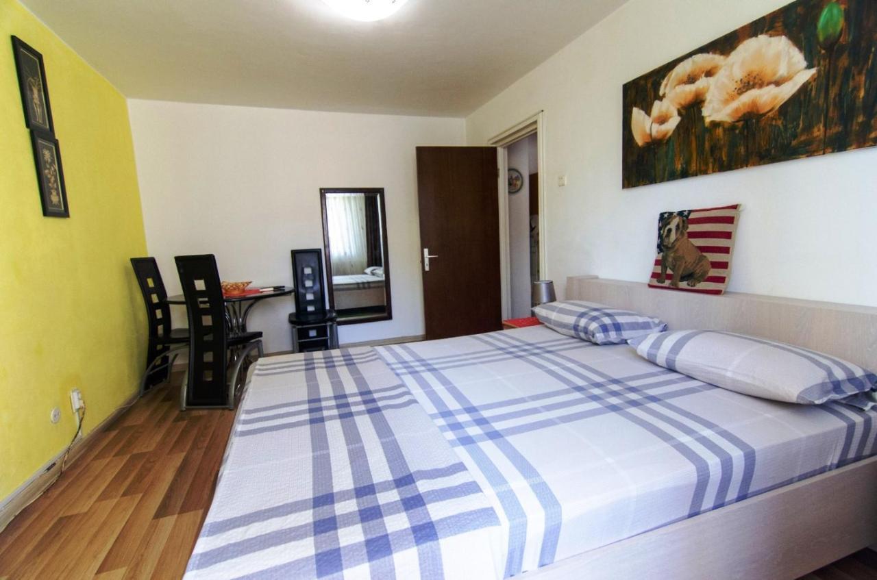 Premium Family Apartment, Floreasca Area Bukares Bagian luar foto