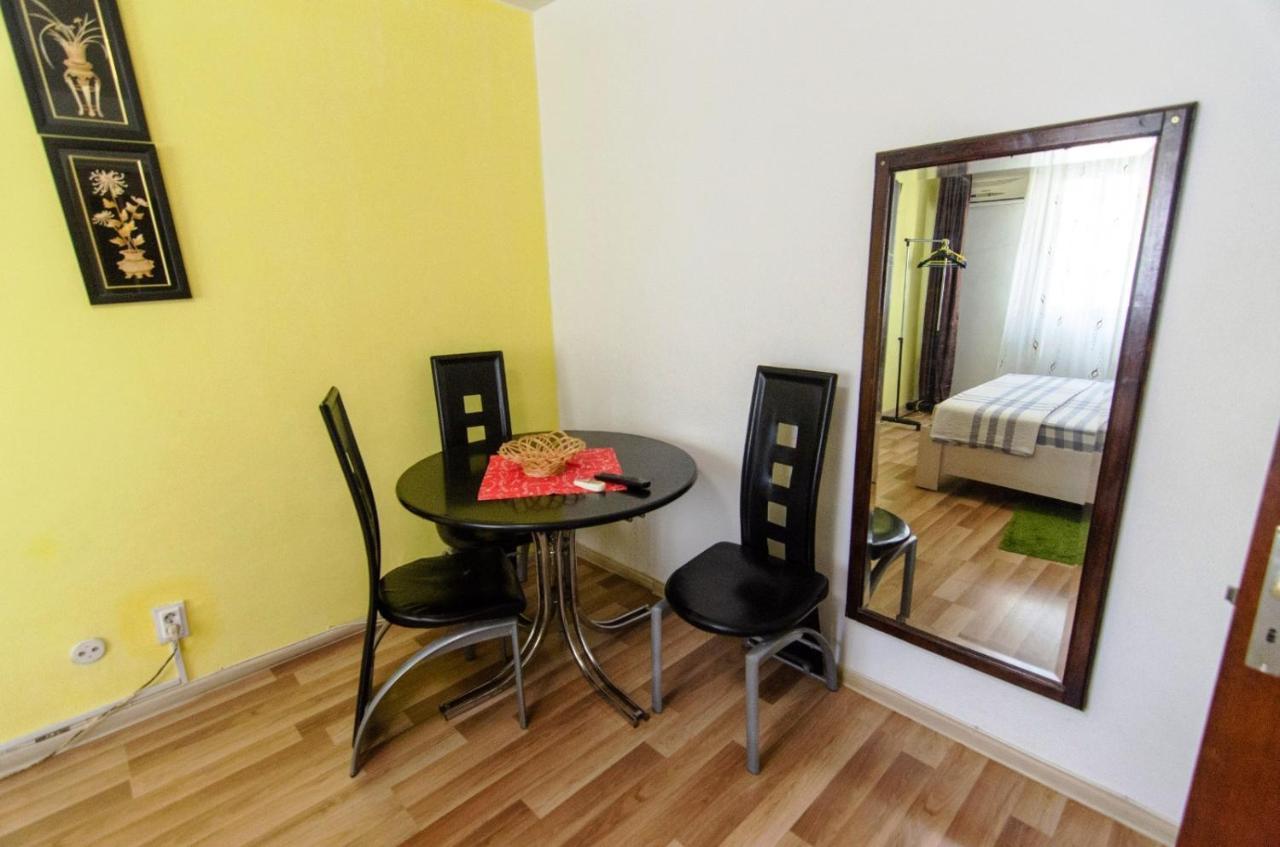 Premium Family Apartment, Floreasca Area Bukares Bagian luar foto